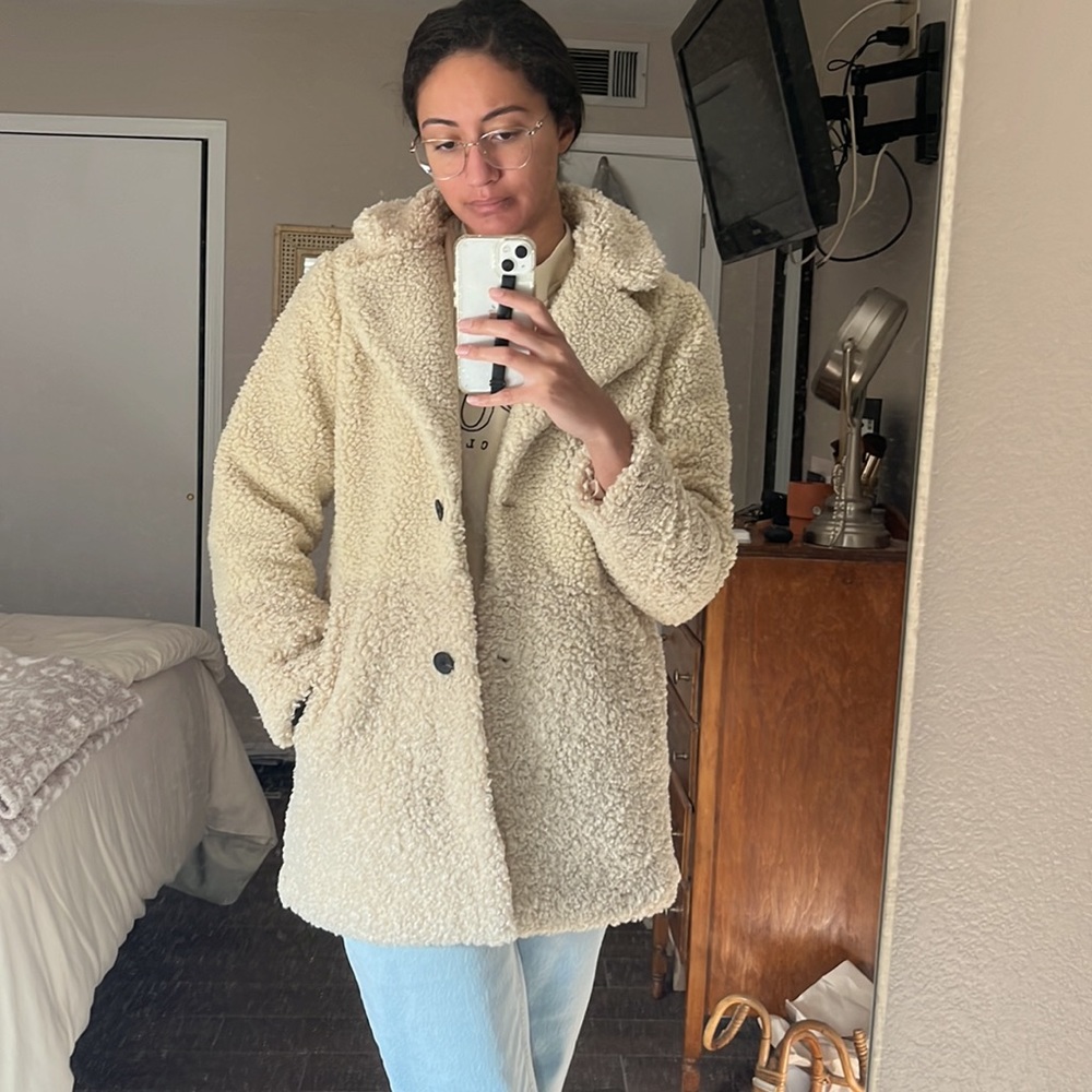 Abercrombie and Fitch white teddy dad coat